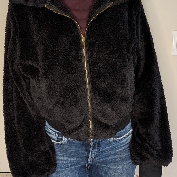 Jackets & Blazers - Women's Black Faux Fur Jacket